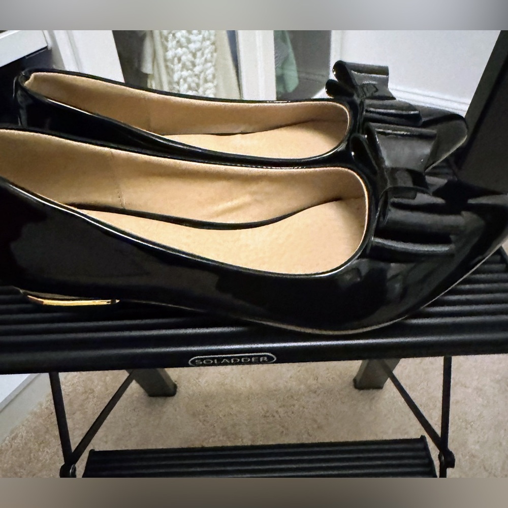 Patent Flats w/Bow Size 38 Unworn- NWOB